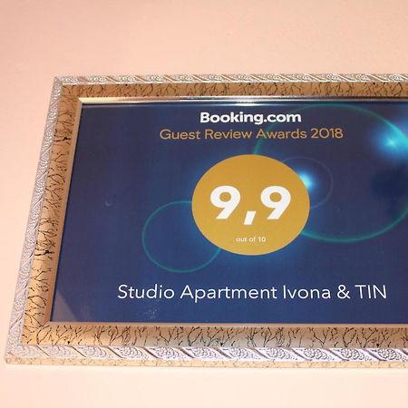 Studio Apartment Ivona & Tin スルニュ エクステリア 写真