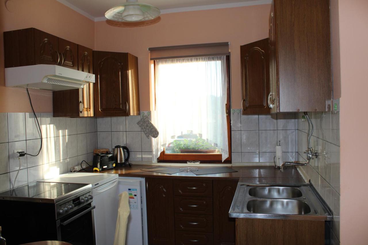 Studio Apartment Ivona & Tin スルニュ エクステリア 写真