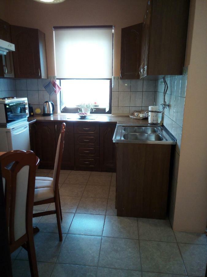 Studio Apartment Ivona & Tin スルニュ エクステリア 写真